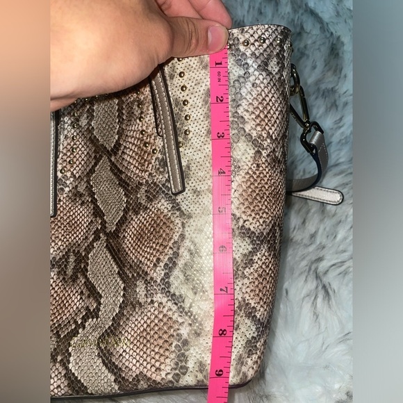 Snake bag and pouch snake crossbody tote bag and golden zipper pouch - Picture 7 of 16